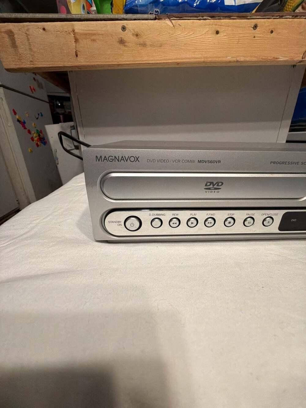 Magnavox MDV560VR DVD Video/VCR Combo 4-Head Hi-Fi Stereo Player